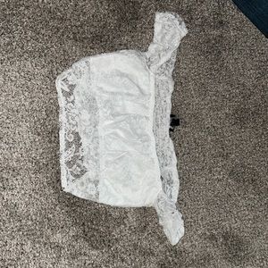 beverly and beck cropped lace top.  size SMALL.   new no tags